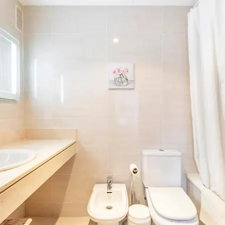 *** Spectacular *** *** Parking *** Sundeck ***