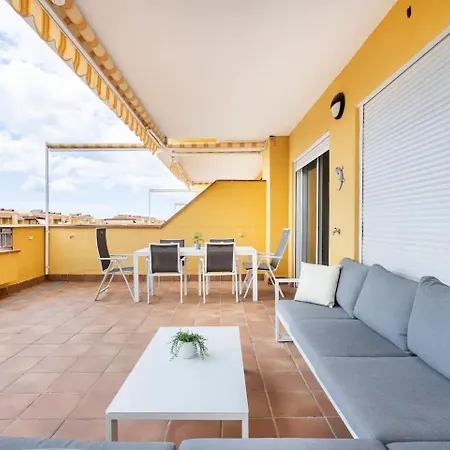 *** Spectacular *** *** Parking *** Sundeck ***